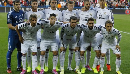 kaiyun开云入口平台-德甲赛场新战术出现，球队战术多样化，德甲新赛季