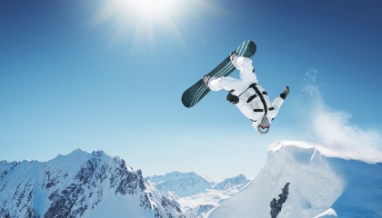 开云在线直播-德甲激烈决战，数据分析揭示中场控制策略与攻防转换要素，前德甲中场涉嫌谋杀